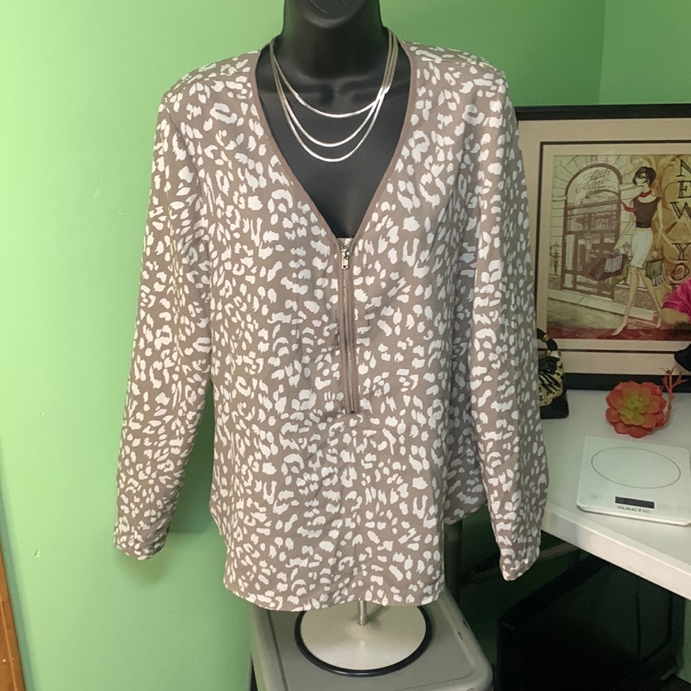 Apt 9 Woman’s Top